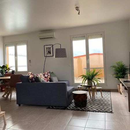 Appartement 2 Pieces De 44M² En Centre Ville Маньи-лез-Амо Экстерьер фото